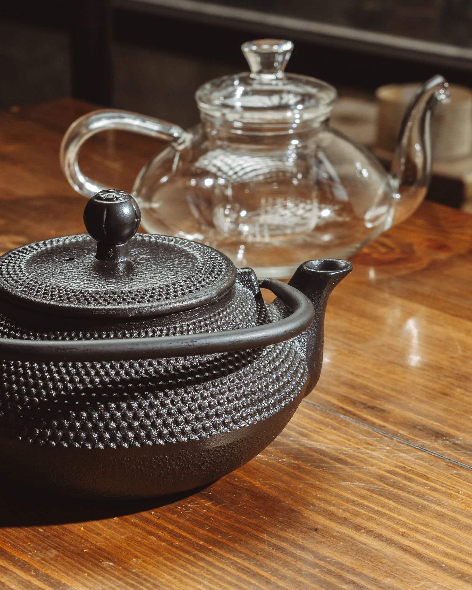 Cast Iron Hobnail Teapot, Black