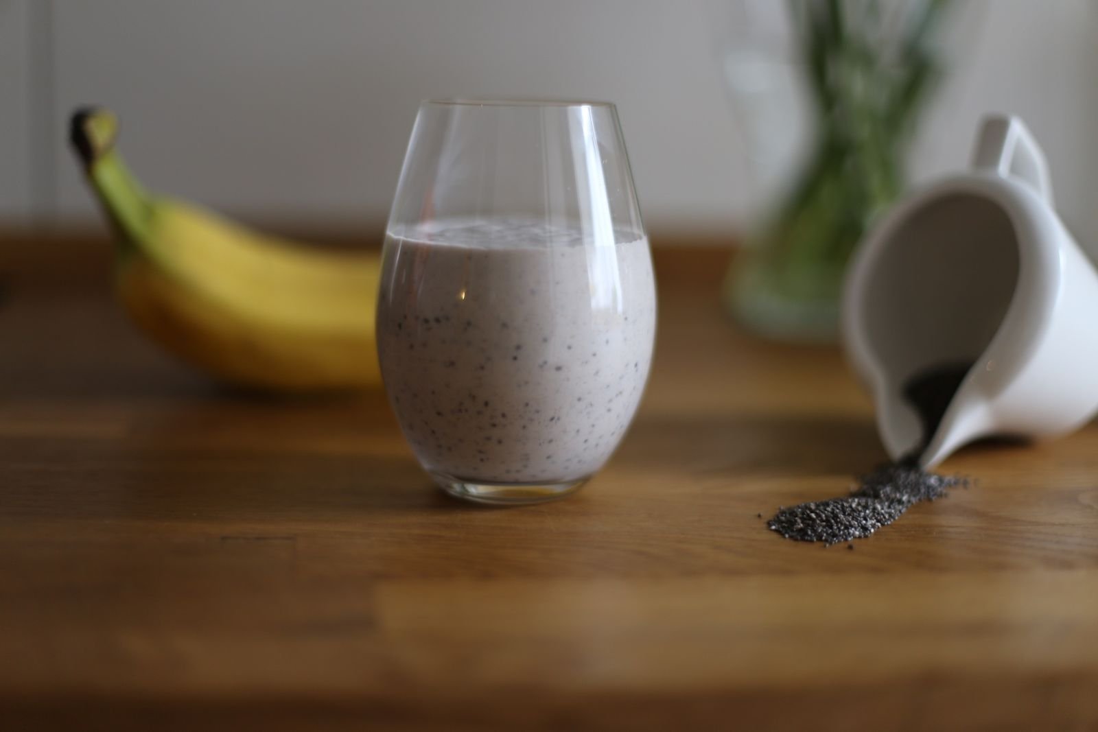 Banana Chia Seed Smoothie