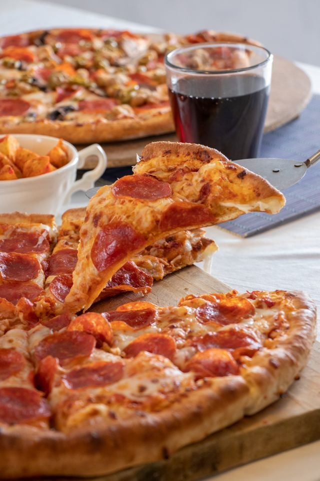 Cheesy Pepperoni Pizza
