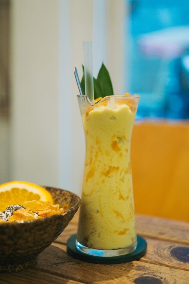 Chunky Mango Smoothie