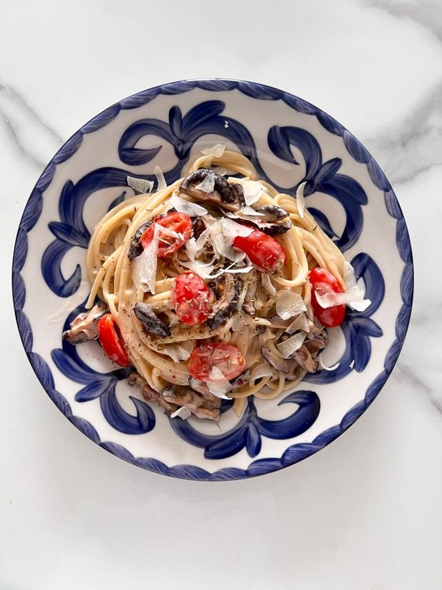 Creamy Mushroom Spaghetti with Cherry Tomatoes