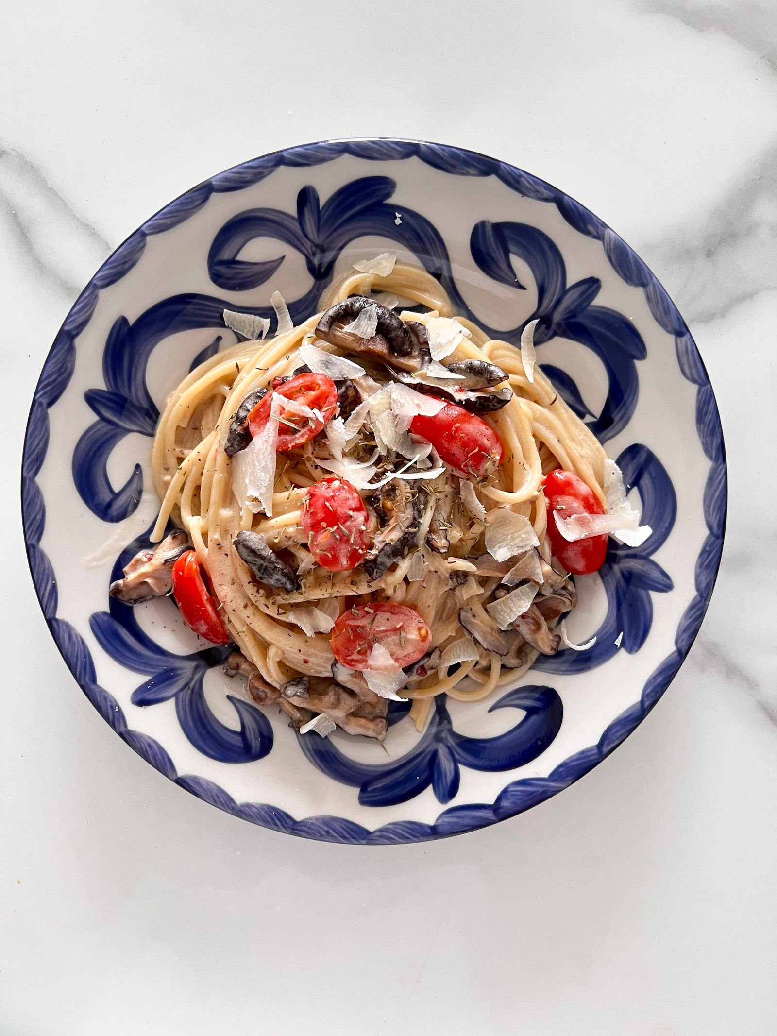 Creamy Mushroom Spaghetti with Cherry Tomatoes