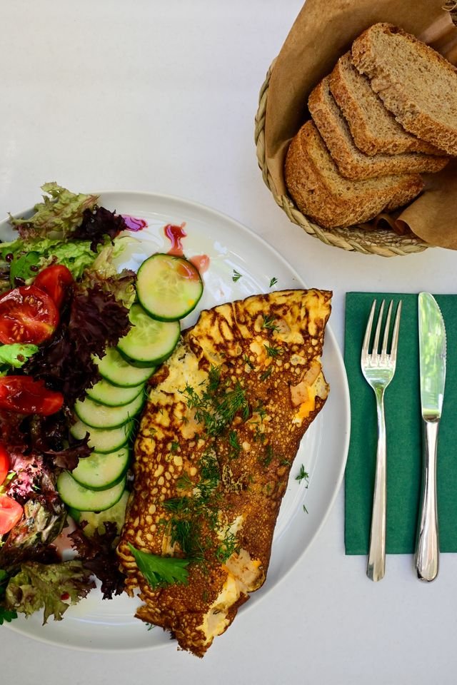 Folded Dill Omelette with Garden Salad