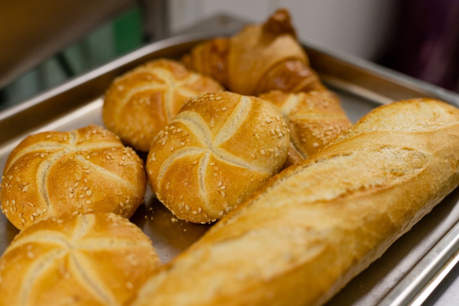 Golden Kaiser Rolls