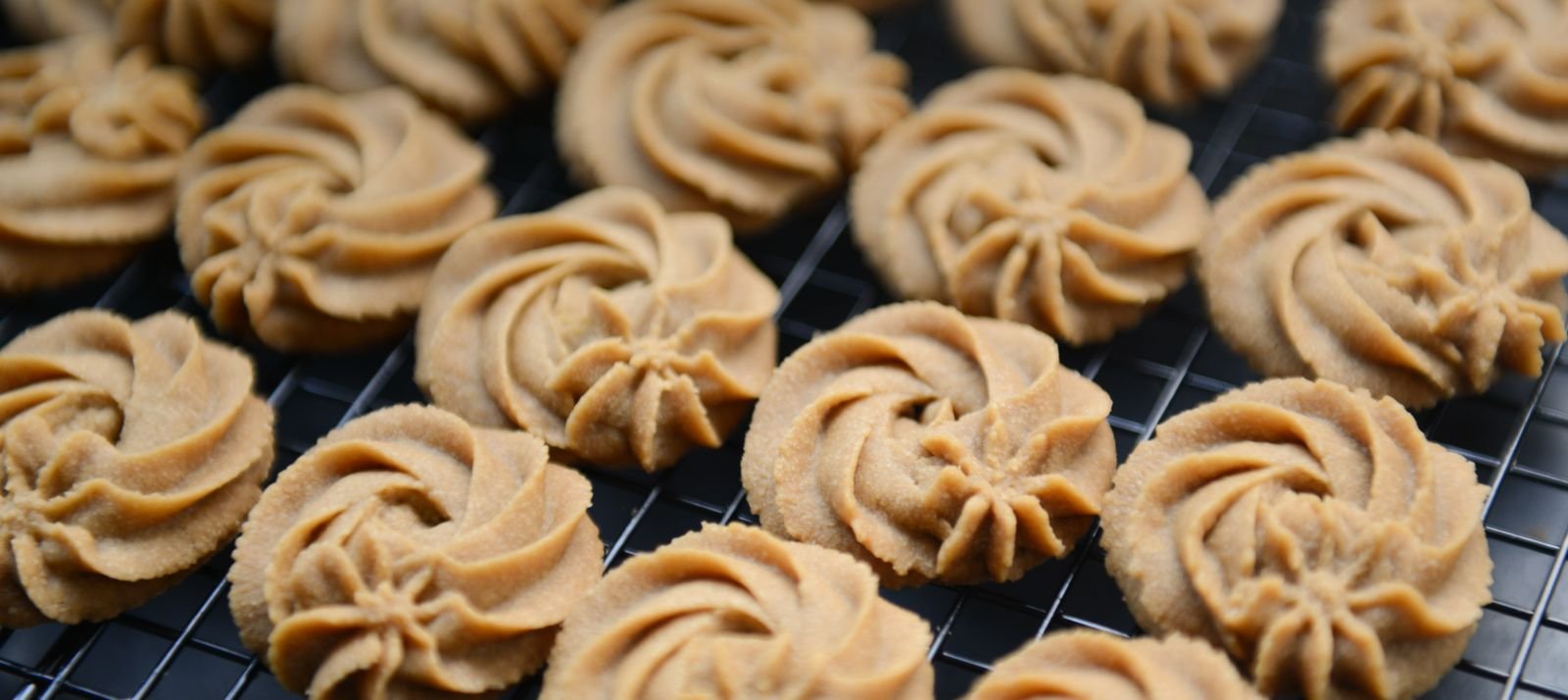 Piped Swirl Butter Cookies