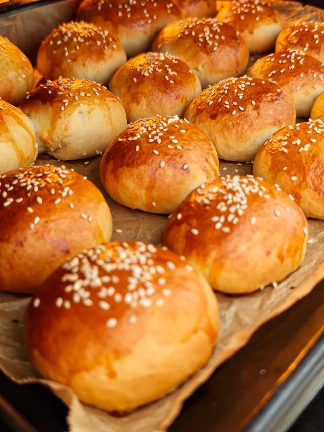 Sesame Brioche Burger Buns