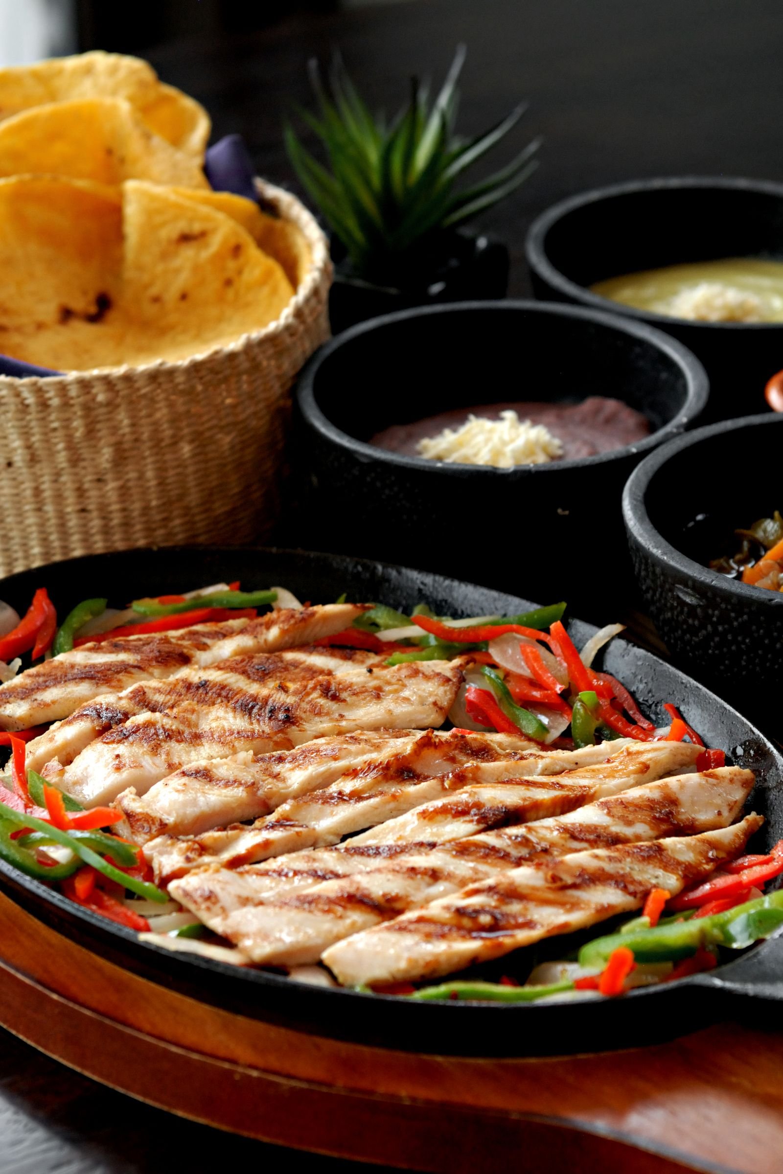 Sizzling Chicken Fajitas with Peppers