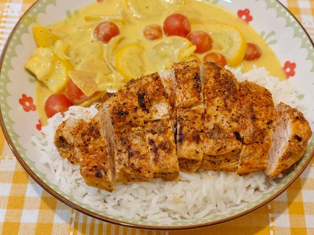 Spice-Rubbed Chicken Breast with Rice and Yellow Curry