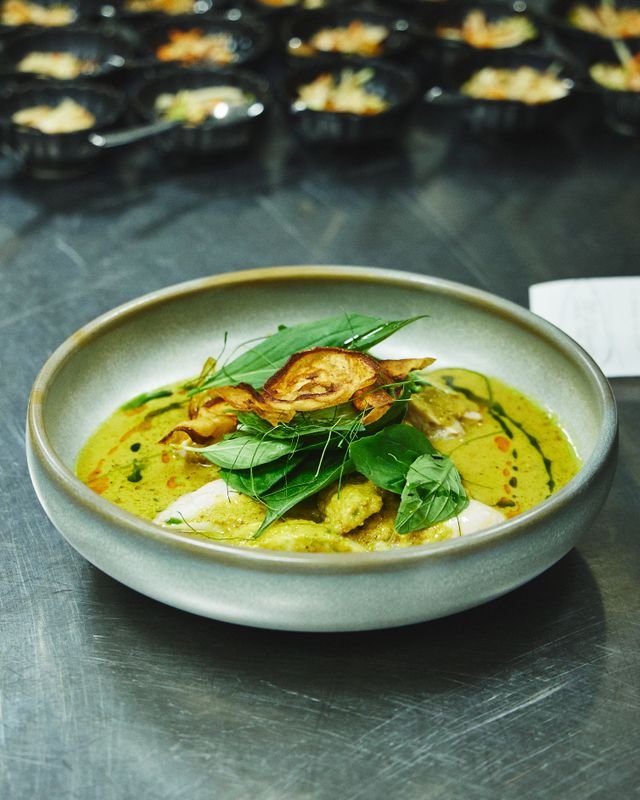 Thai Green Curry with Basil and Crispy Chips
