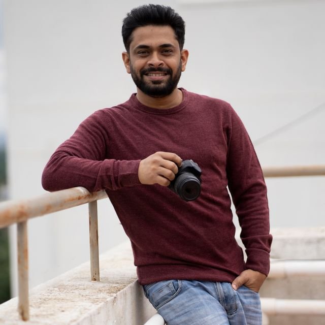 Portrait of Rohan Desai